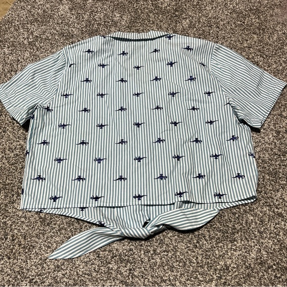 Boxlunch Her Universe Disney Aladdin Lamp stripe Womens Tie-Front Woven Top L - Picture 8 of 8